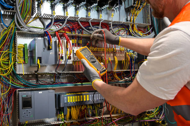 Best Affordable Emergency Electrician  in Vandalia, IL